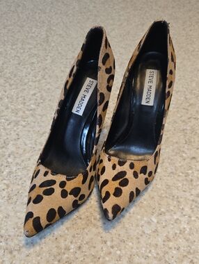 Steve Madden Leopard-Print Pointed Pumps - Tan & Black